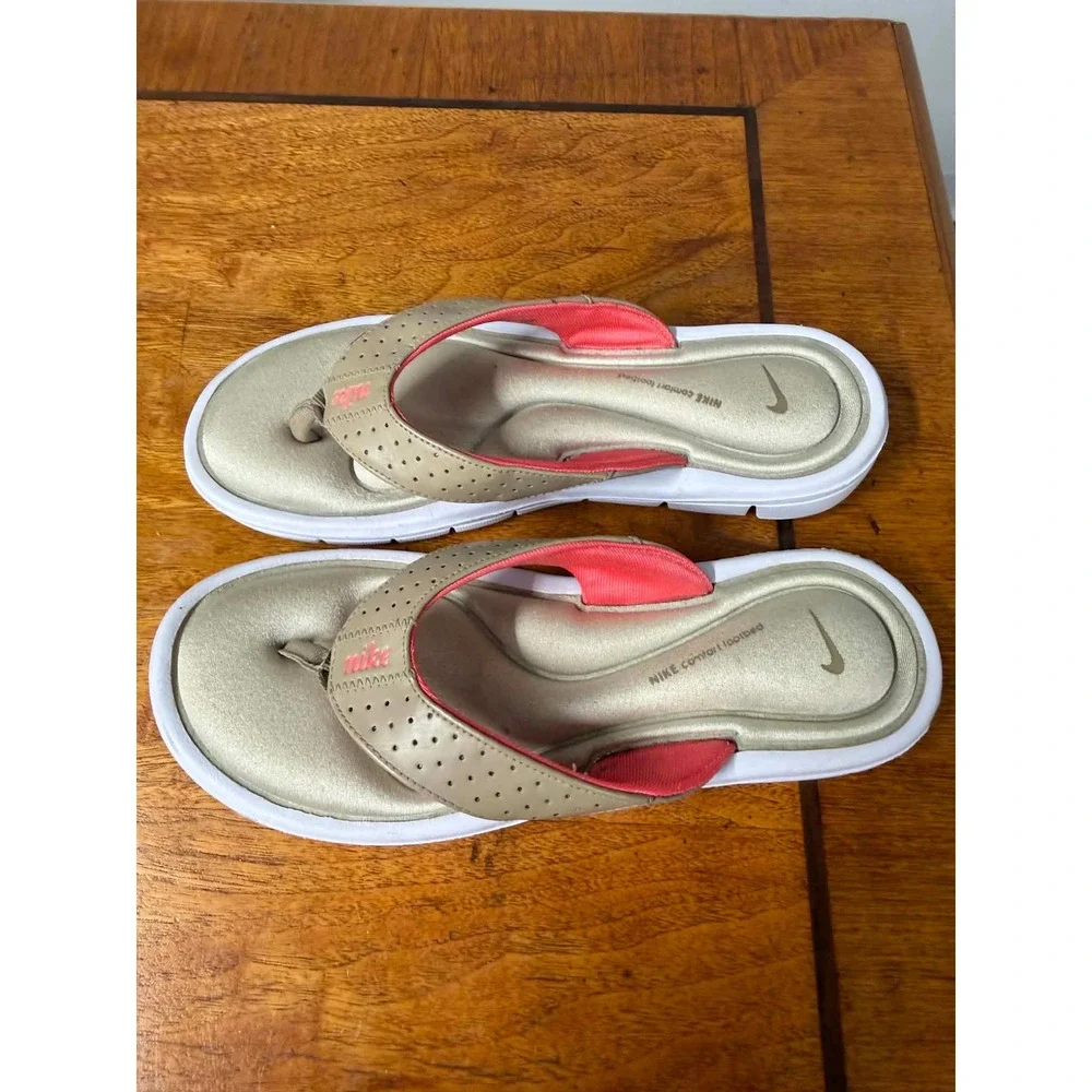 Nike Womens Size 8 Tan Pink Comfort Footbed Flip Flop Sandals Sporty Thong 1701